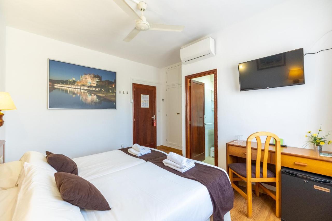 Hostal Doris - Adults Only Colonia de Sant Jordi Exterior foto