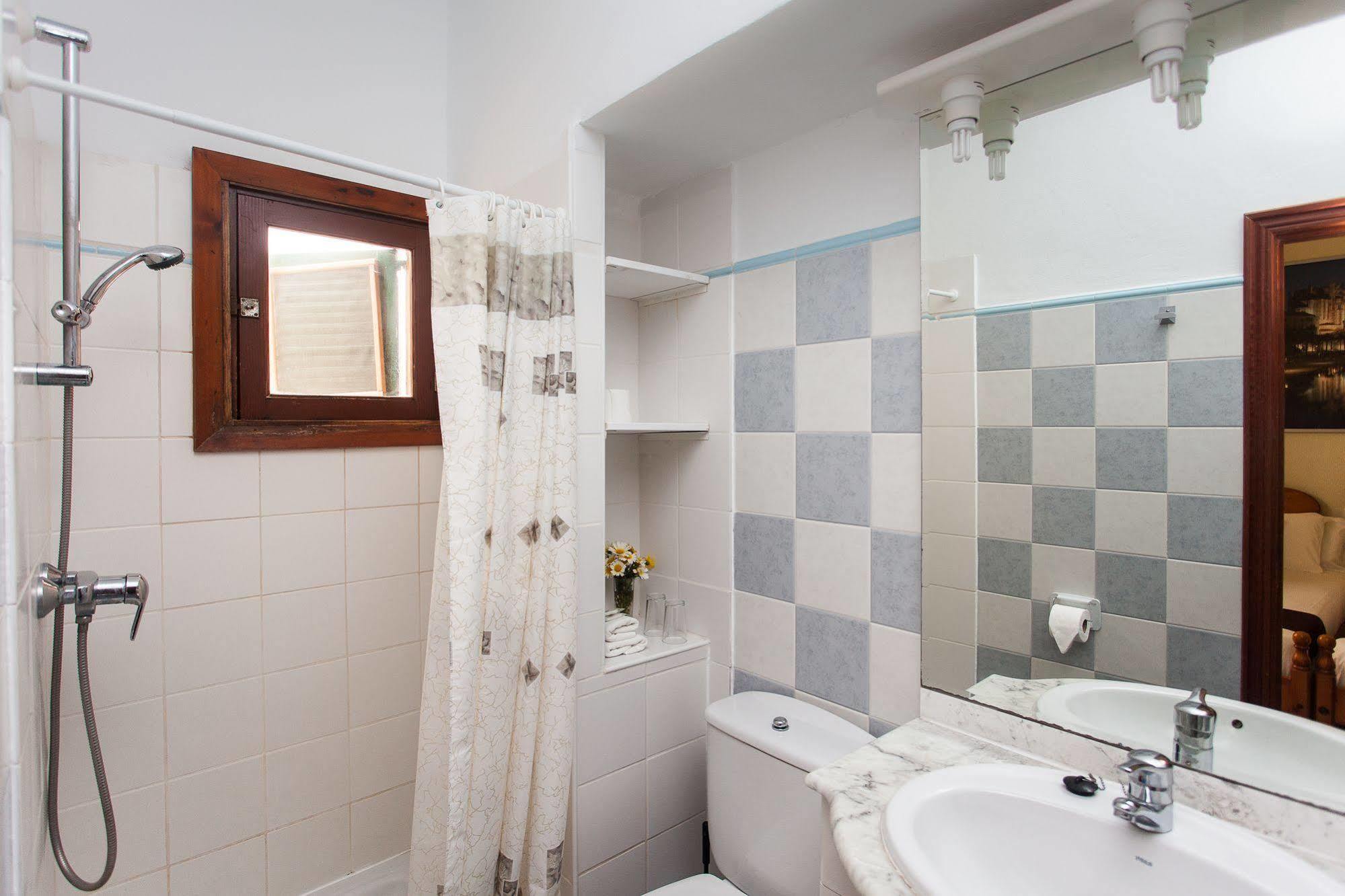 Hostal Doris - Adults Only Colonia de Sant Jordi Exterior foto